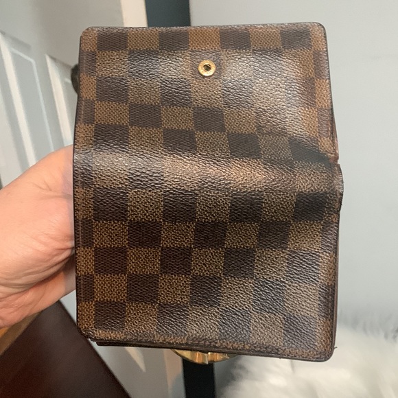2009 authentic Louis Vuitton kisslock wallet in DE - Picture 11 of 16